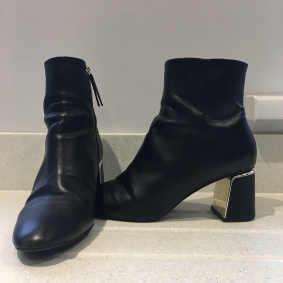 EUC ZARA METALLIC BLOCK HEEL BOOTIES 6 - Picture 2 of 2